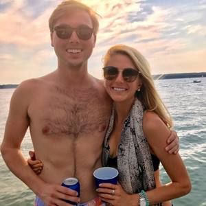 Meet your Posher, Casey